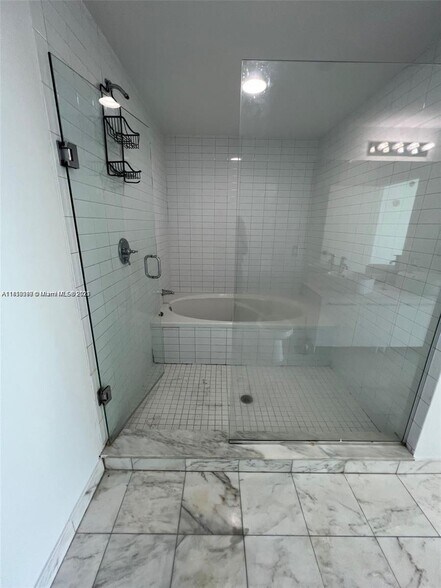 Building Photo - 888 Biscayne Blvd