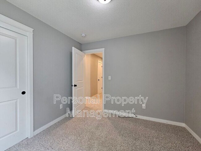 Building Photo - 4522 NE 91st Way