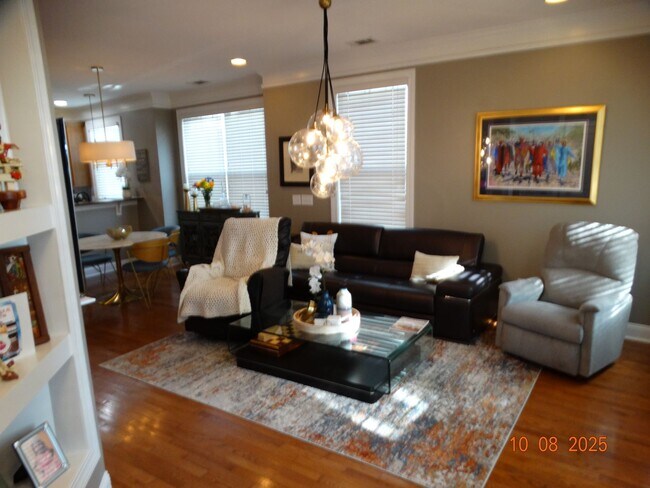 Building Photo - Perfect location in the heart of Pooler