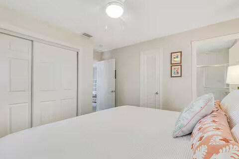 Building Photo - 713 Penn St