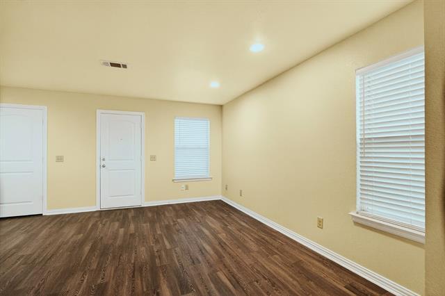 Building Photo - 1716 S Waco St