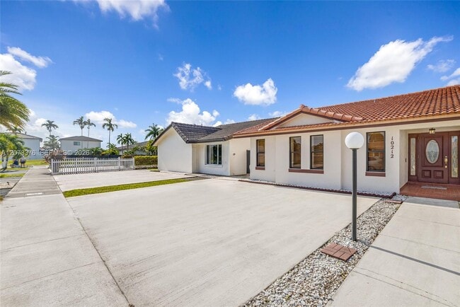 Building Photo - 10212 NW 129th St