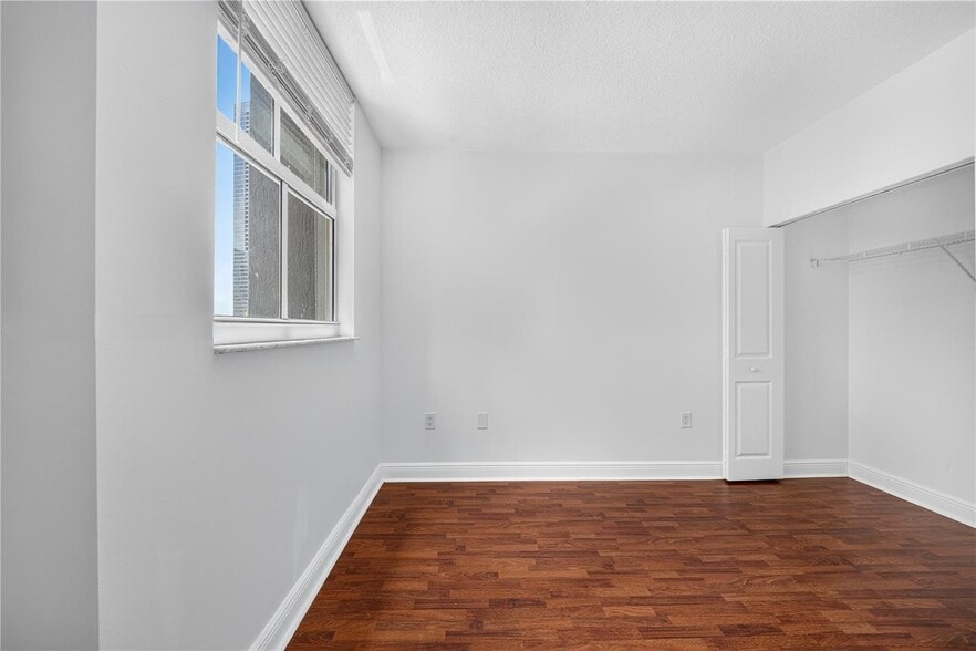 Building Photo - 1250 S Miami Ave