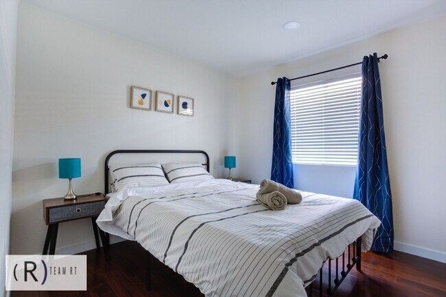 Building Photo - A Bright and Cozy Home with 3 Bedroom and 2 Bathroom with a Loft