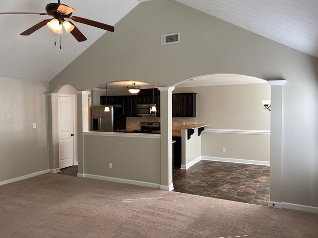 Building Photo - 2022 Hatton Ct