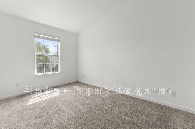 Building Photo - 45490 Whistling Terrace