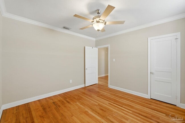 Building Photo - 1618 W Garden St