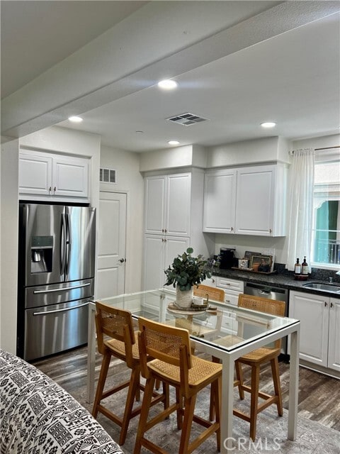 Building Photo - 180 Dorsett Ave