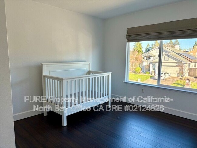 Building Photo - 104 Banff Way