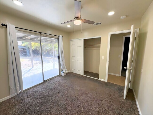 Building Photo - 8186-8188 Zinnia Place
