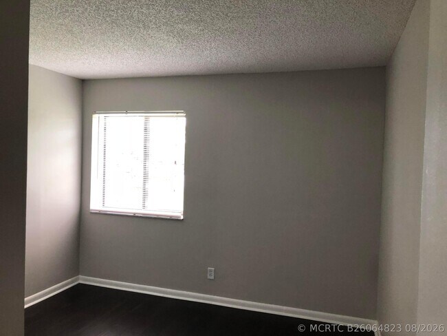 Building Photo - 2241 White Pine Cir