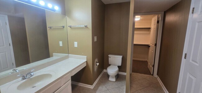 Building Photo - 3313 Fort Harrods Ct