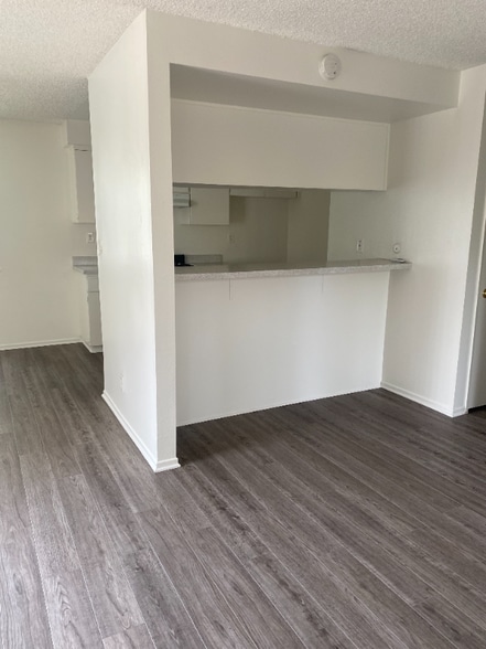 Building Photo - 931 N Highland St