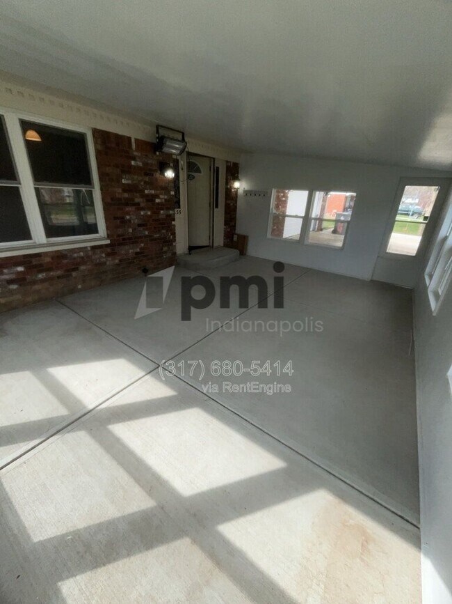 Building Photo - 635 Phaeton Pl