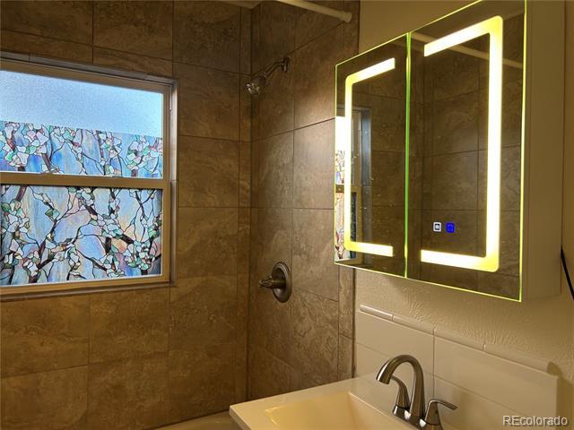 Building Photo - 1457 S Birch St