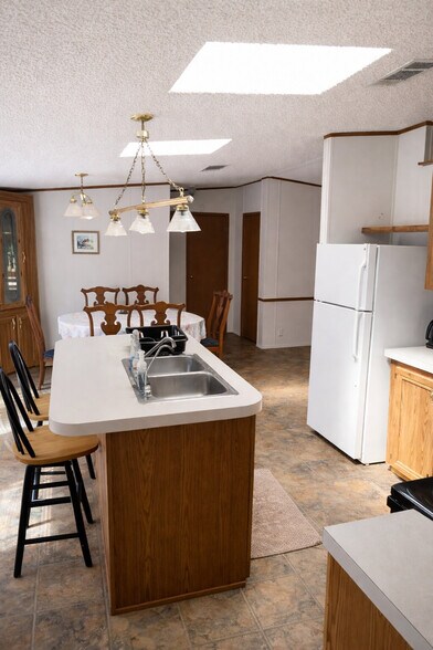 Building Photo - 10891 W Whitacre Ln