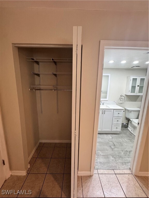 Building Photo - 10111 Sandy Hollow Ln