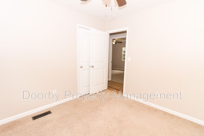Building Photo - 9134 Westminister Cir Dr
