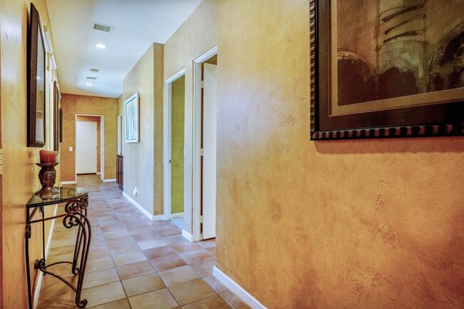 Building Photo - 280 Gold Canyon Dr