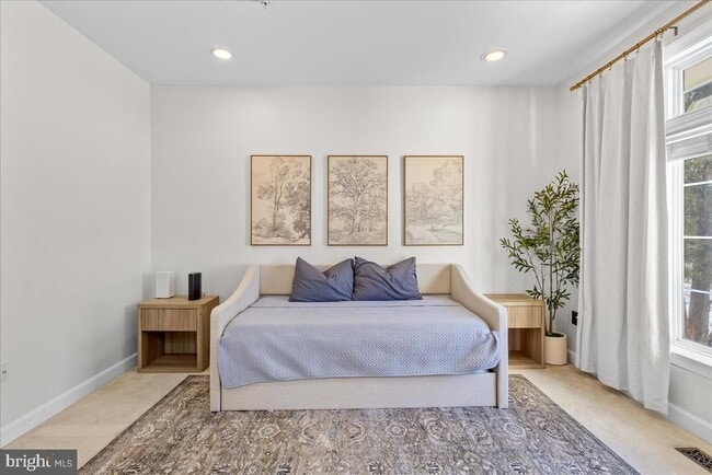 Building Photo - 2206 Green Ginger Cir