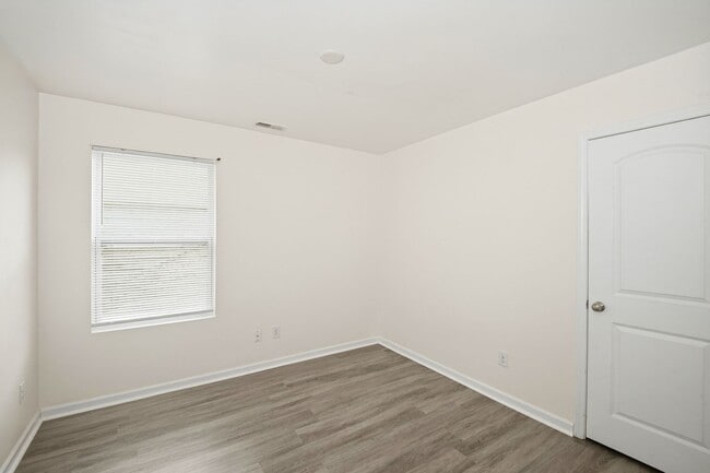 Building Photo - 1025 Rook Rd