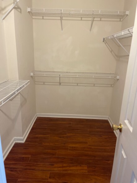 Building Photo - 7791 Cottonwood Ave