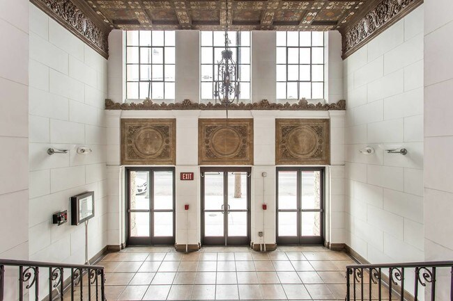 Vintage entry lobby - 200 N San Fernando Rd