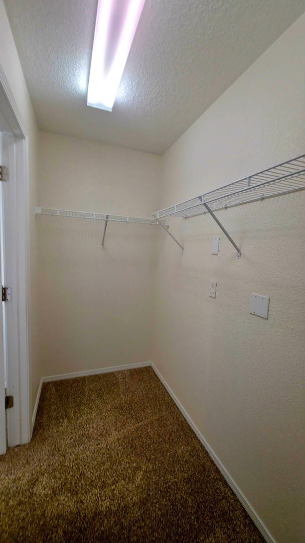 Building Photo - 3 bedroom 2.5 bathroom Townhome