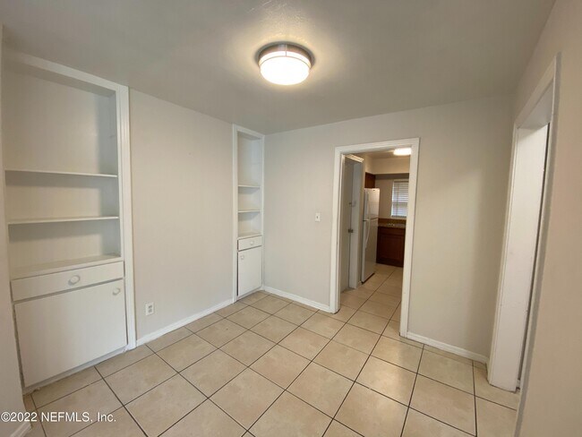 Building Photo - 1613 Flagler Ave