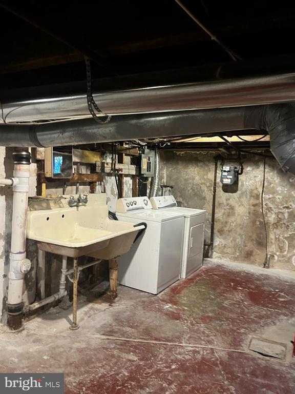 Building Photo - 4127 Rhawn St