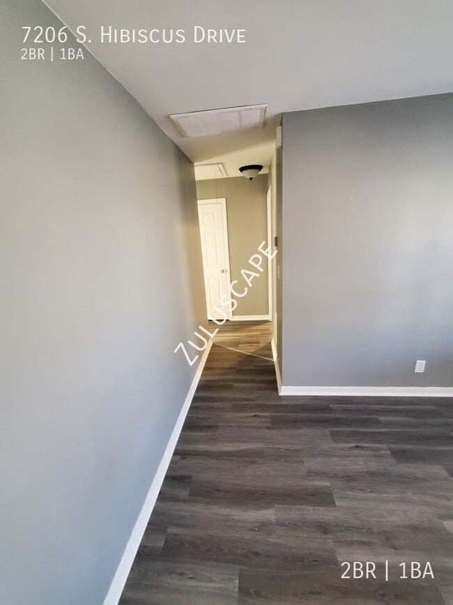 Building Photo - 7206 S Hibiscus Dr