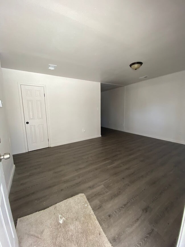 Building Photo - LIMITED TIME***1/2 OFF DEPOSIT**