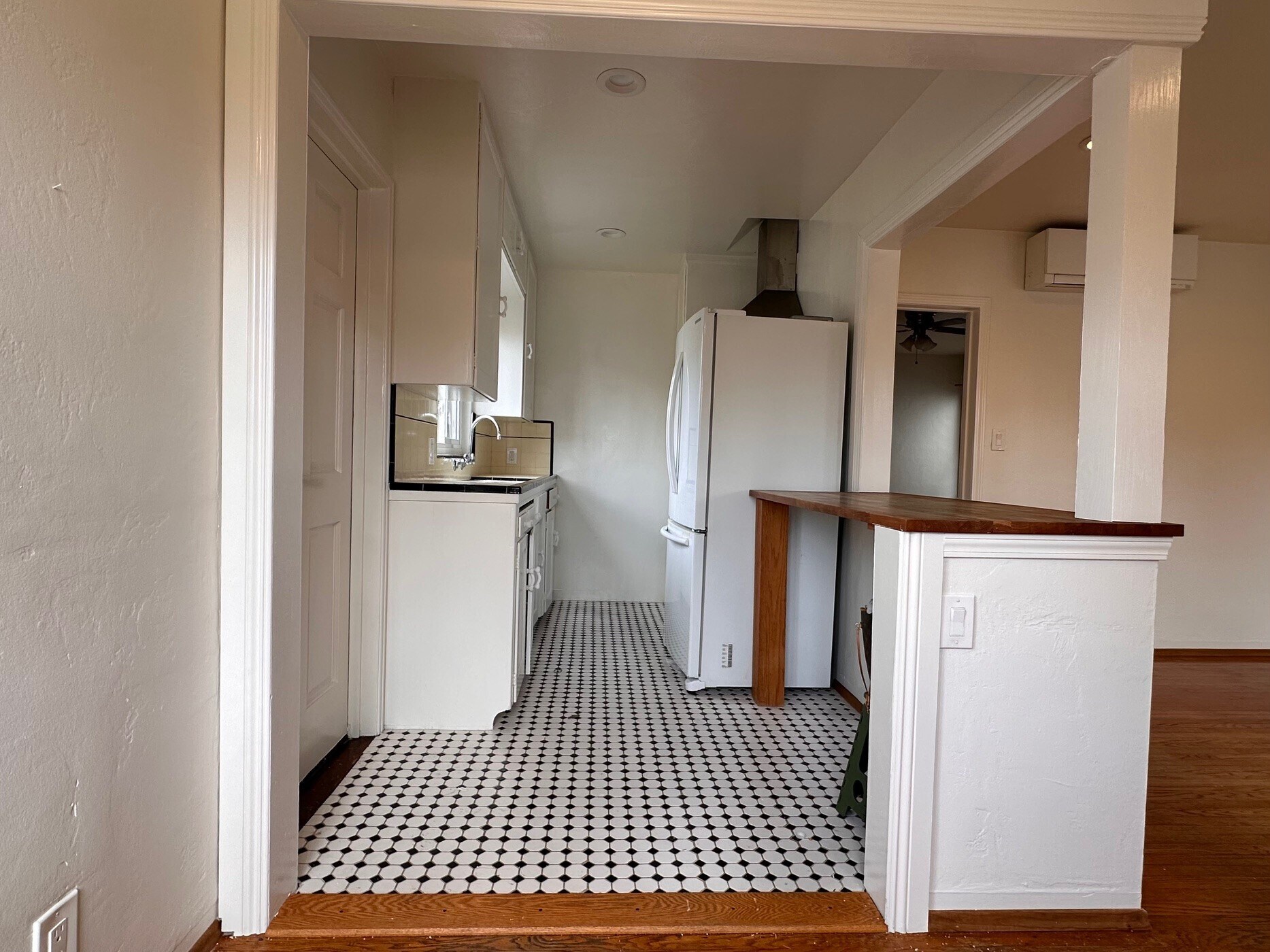 Building Photo - 4659 Idaho St