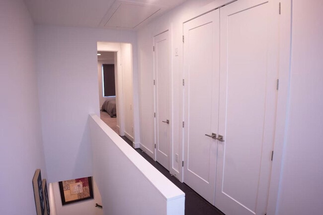 Building Photo - 1680 Memorial Dr SE