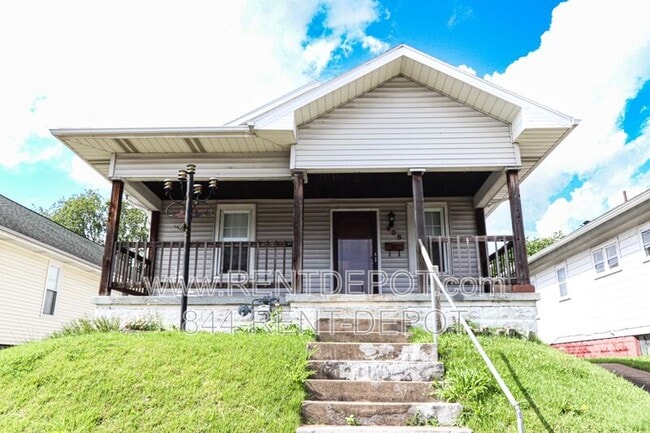 Primary Photo - 408 Richardt Ave