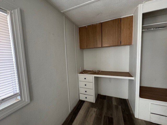 Building Photo - 1845 Coral Isle Dr