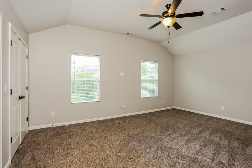 Building Photo - 214 Bethany Manor Ct