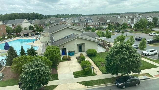 Building Photo - 23910 Catawba Hill Dr