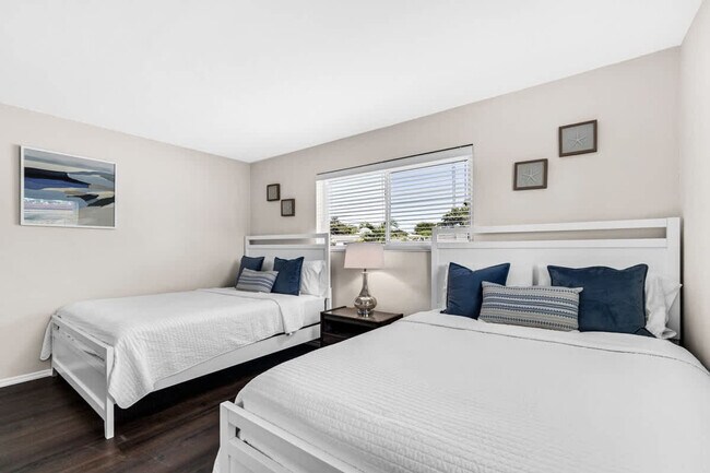 Building Photo - 3624 SW 22nd St