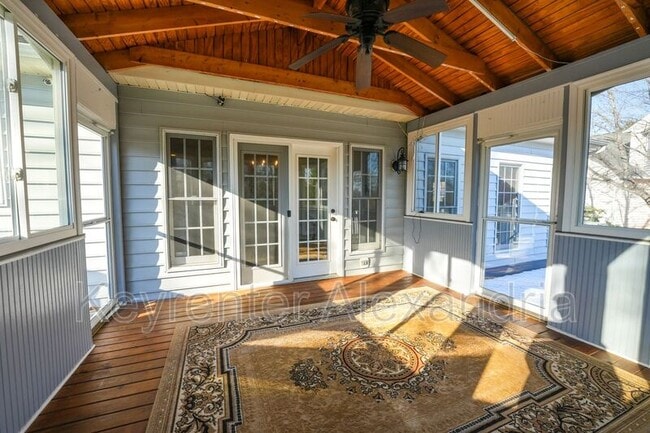 Building Photo - 13568 Heritage Farms Dr