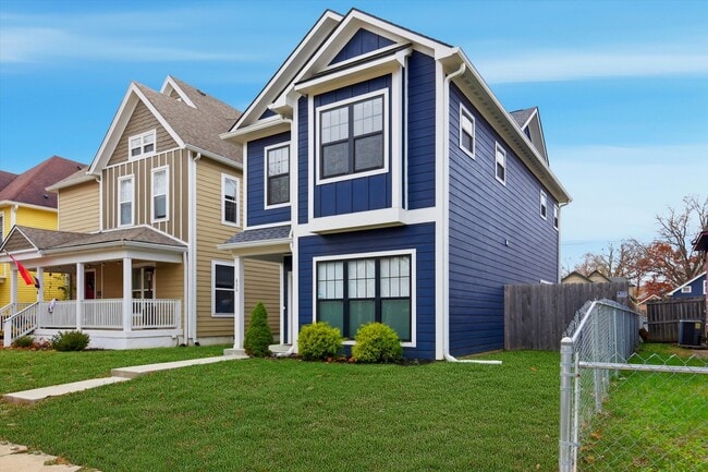 Building Photo - 630 N Hamilton Ave