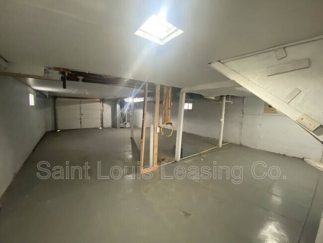 Building Photo - 1214 Gruner Pl