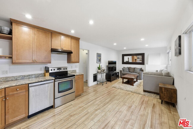 Building Photo - 1914 Pacific Ave