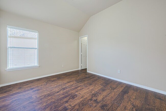 Building Photo - 2206 Grand Shore Ct