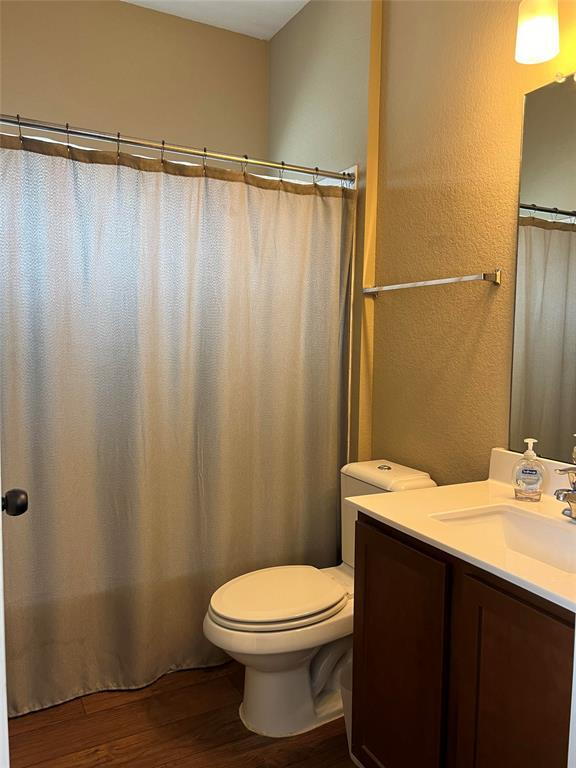 Building Photo - Modern Garage Apartment in Crestview Neighborhood!  Fully Furnished