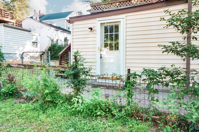 Building Photo - 1612 Ellwood Ave
