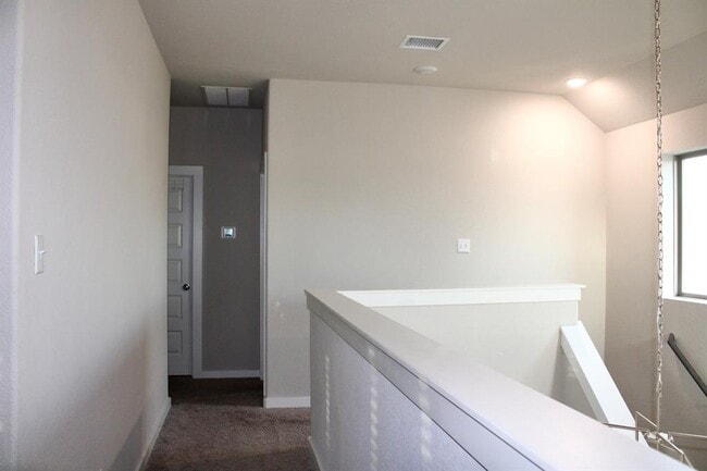 Building Photo - 174 Gullivers Dr