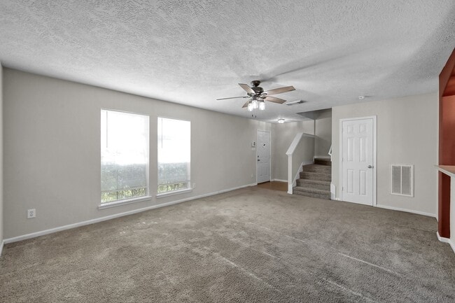 Building Photo - 13952 Buckskin Dr