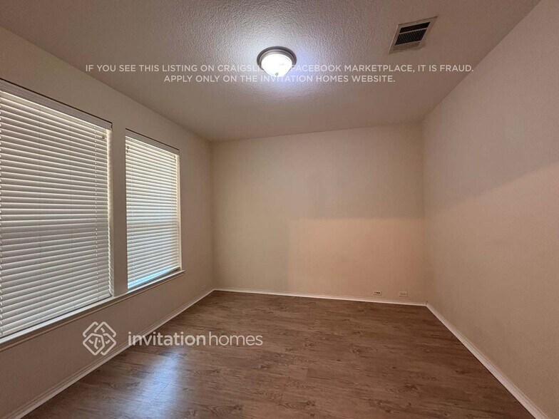 Building Photo - 3905 Ringdove Way