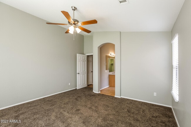 Building Photo - 1902 S 86th Dr